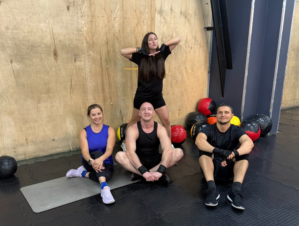 Групповая тренировка в зале